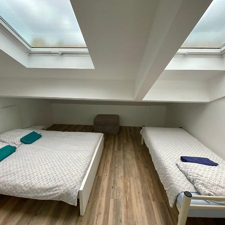 Bohobos Hostel Antibes Esterno foto