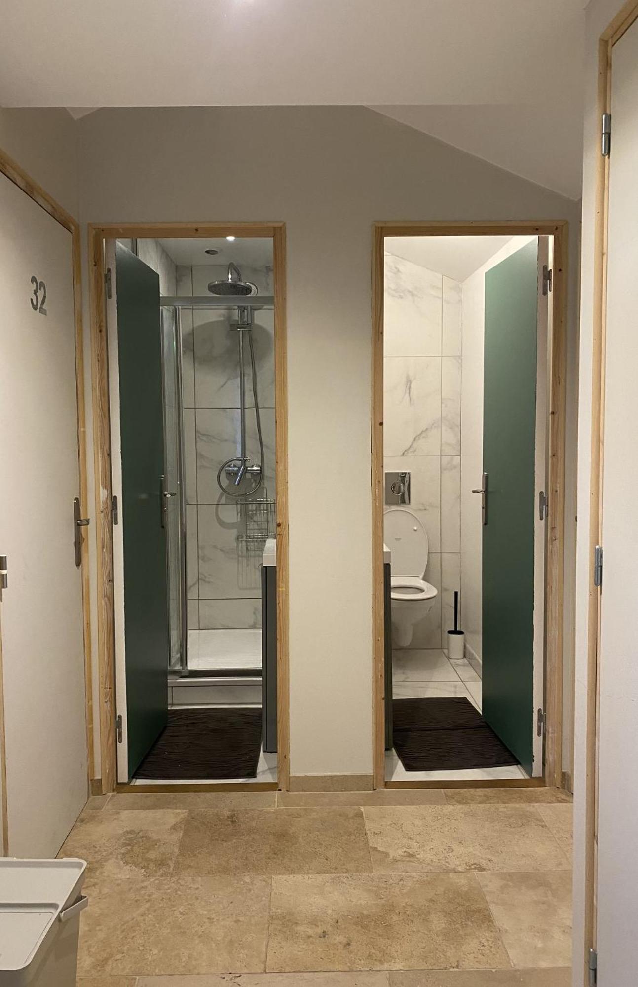Bohobos Hostel Antibes Esterno foto